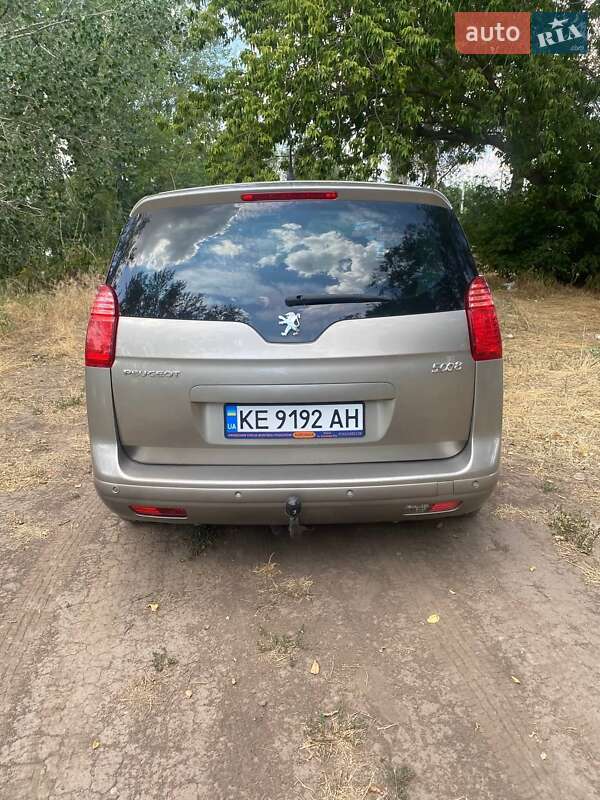 Микровэн Peugeot 5008 2011 в Днепре