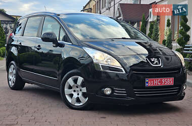 Микровэн Peugeot 5008 2012 в 