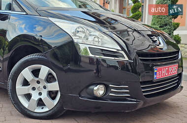 Микровэн Peugeot 5008 2012 в 