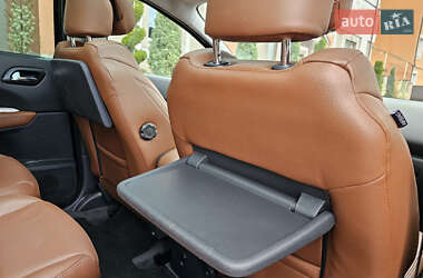 Микровэн Peugeot 5008 2012 в 