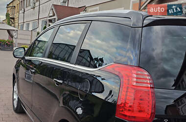 Микровэн Peugeot 5008 2012 в 