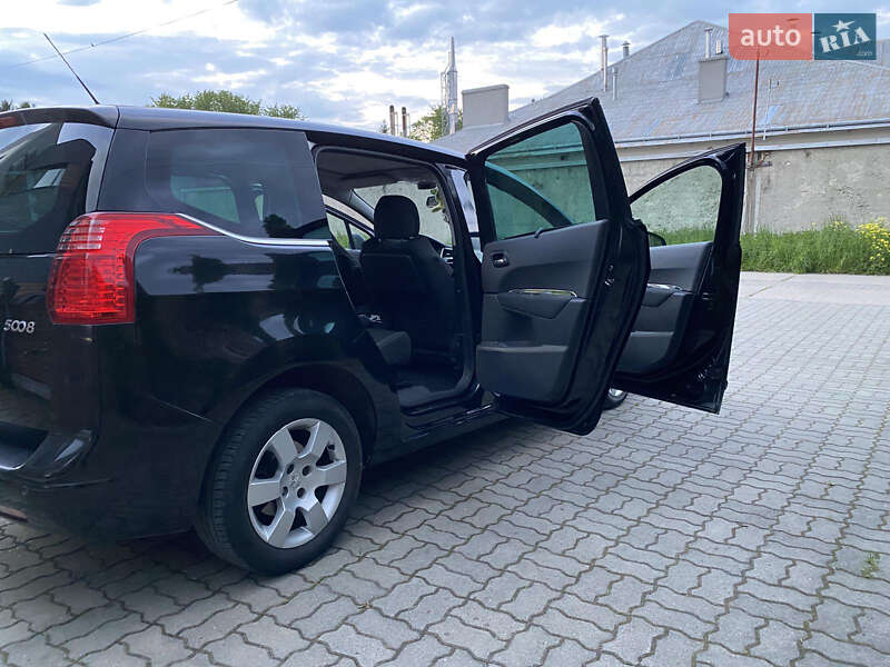 Микровэн Peugeot 5008 2013 в Стрые