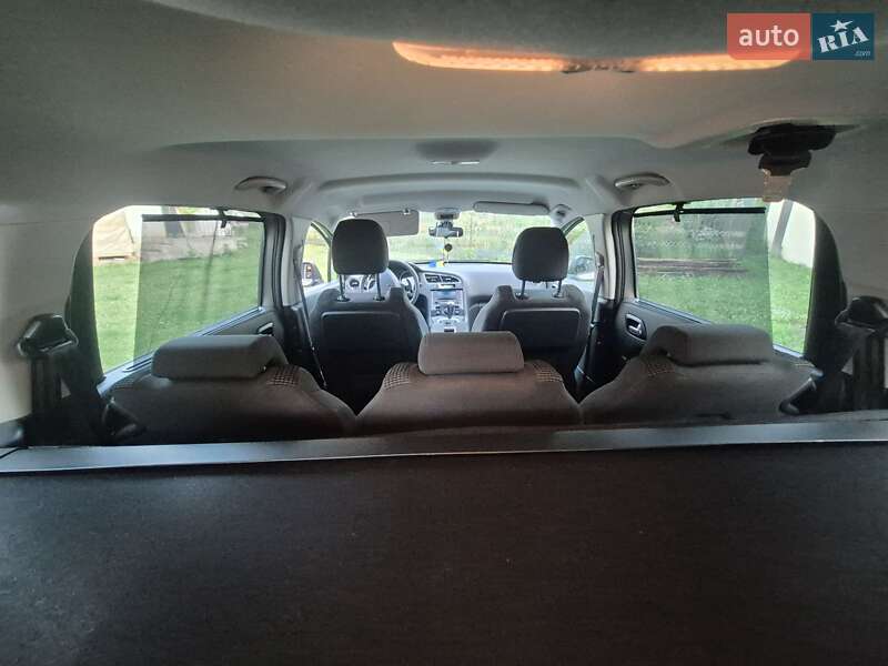 Мікровен Peugeot 5008 2013 в Тернополі