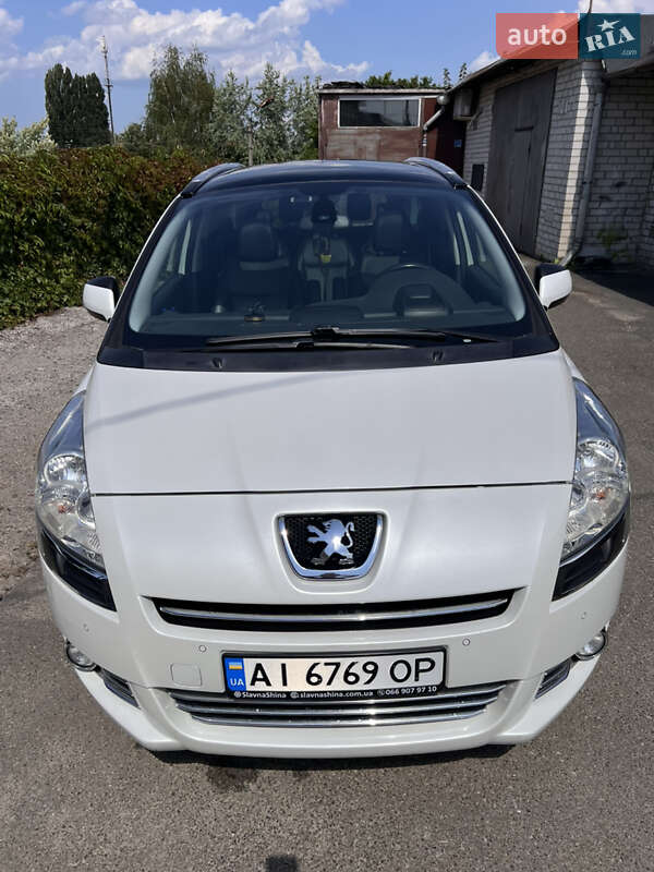 Мікровен Peugeot 5008 2011 в Вишневому