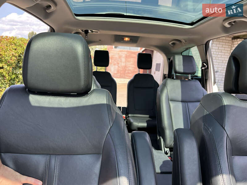 Мікровен Peugeot 5008 2011 в Вишневому