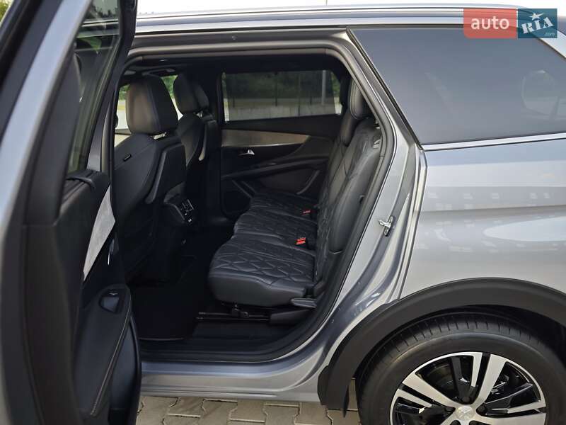 Позашляховик / Кросовер Peugeot 5008 2021 в Дубні