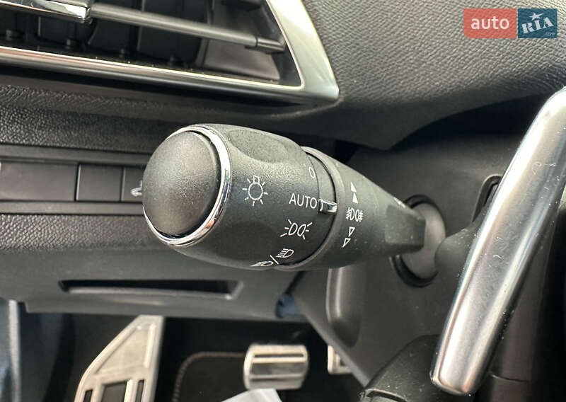 Внедорожник / Кроссовер Peugeot 5008 2019 в Львове