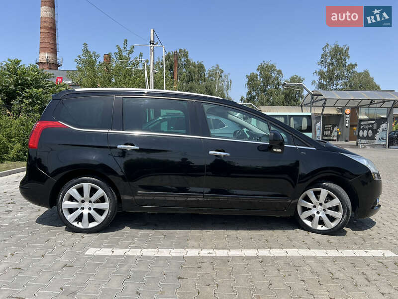 Мікровен Peugeot 5008 2010 в Чернівцях