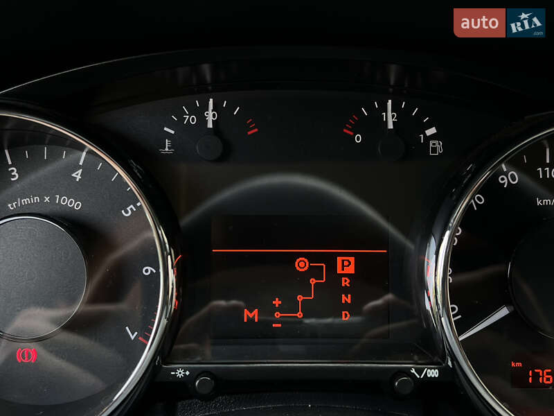 Мікровен Peugeot 5008 2010 в Чернівцях