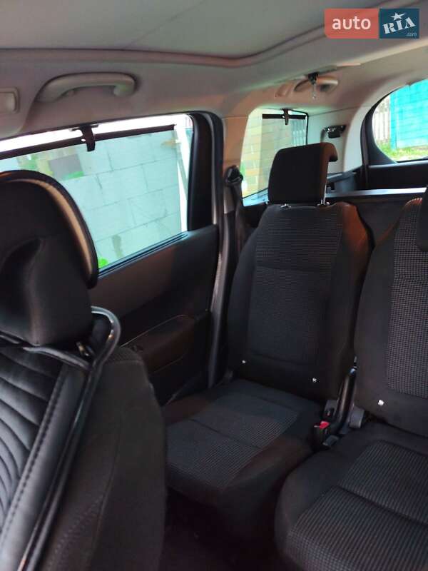 Мікровен Peugeot 5008 2011 в Броварах фото 5 Мікровен Peugeot 5008 2011 в Броварах