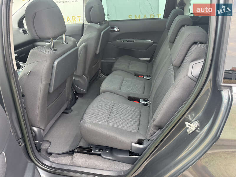 Микровэн Peugeot 5008 2013 в Киеве