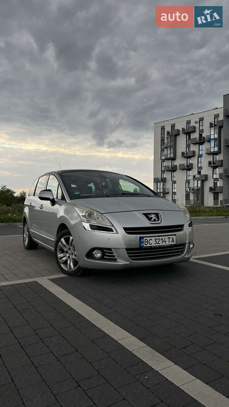 Микровэн Peugeot 5008 2009 в Львове