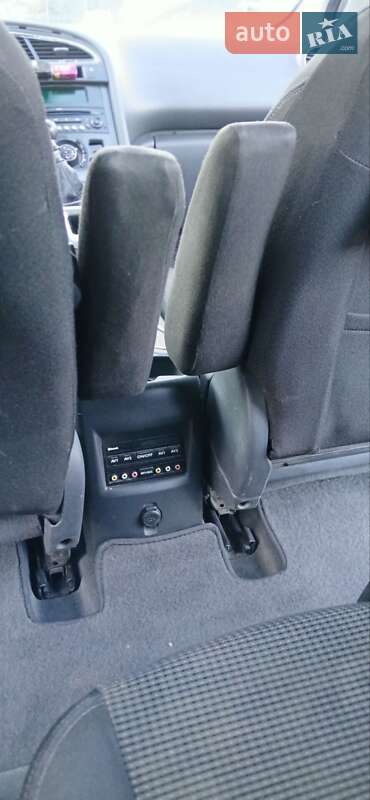 Микровэн Peugeot 5008 2010 в Виннице