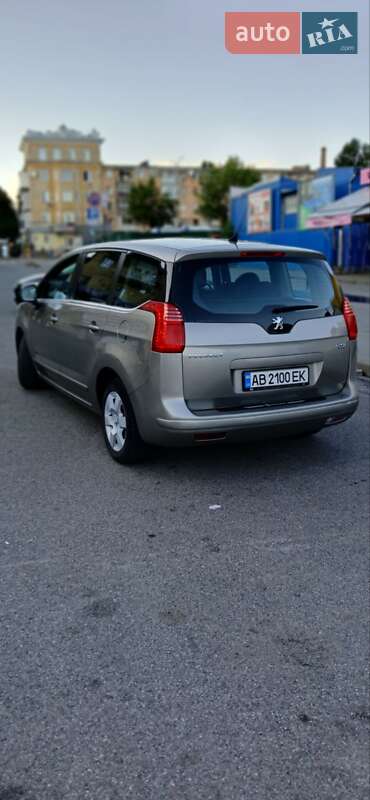 Микровэн Peugeot 5008 2010 в Виннице