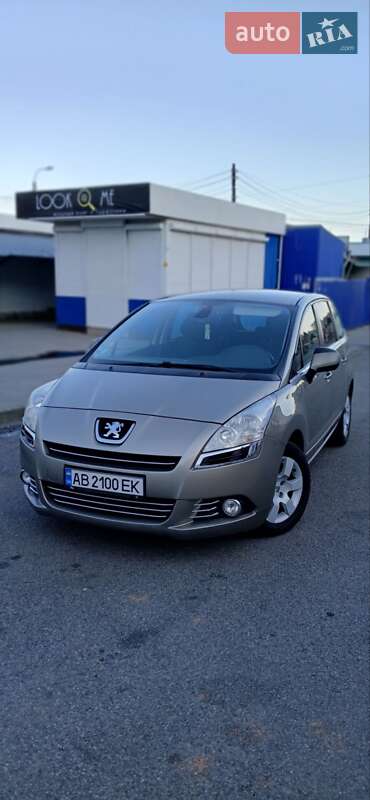 Микровэн Peugeot 5008 2010 в Виннице