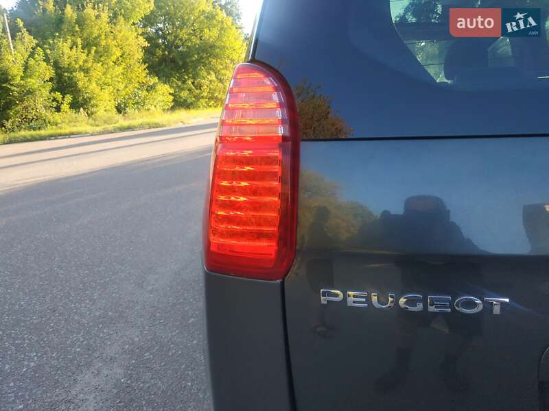 Микровэн Peugeot 5008 2012 в Радивилове