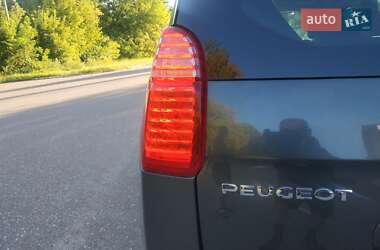 Микровэн Peugeot 5008 2012 в 