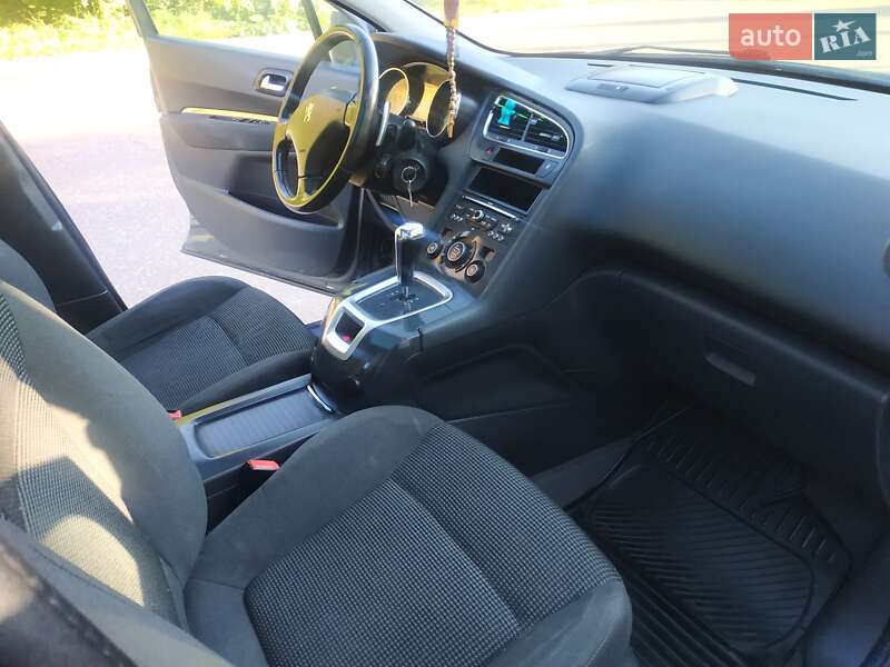 Микровэн Peugeot 5008 2012 в Радивилове