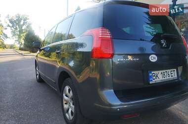 Микровэн Peugeot 5008 2012 в 