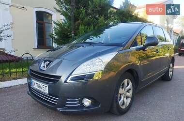 Мікровен Peugeot 5008 2012 в Радивиліві