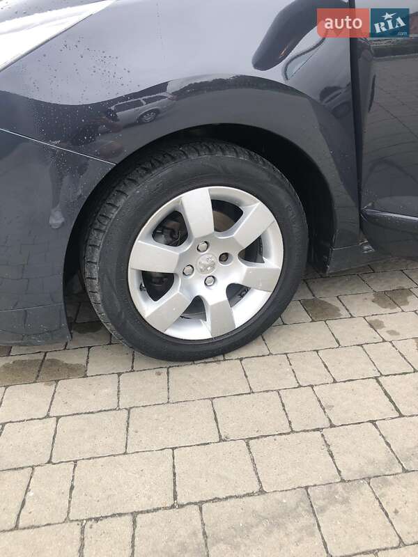 Мікровен Peugeot 5008 2010 в Дрогобичі