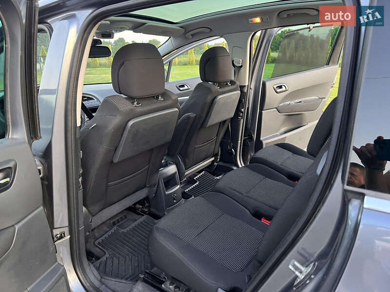 Мікровен Peugeot 5008 2011 в Луцьку