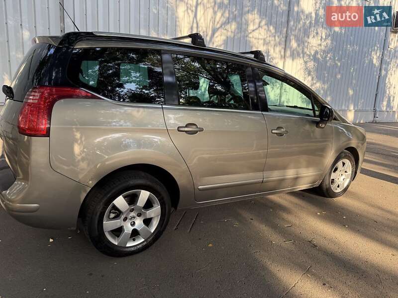 Мікровен Peugeot 5008 2011 в Ізмаїлі