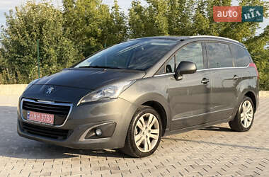 Микровэн Peugeot 5008 2015 в Дубно