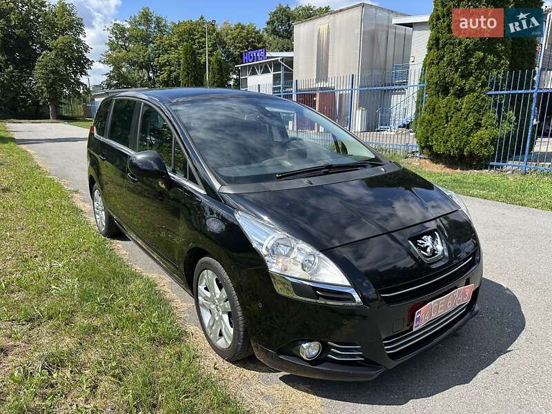 Peugeot 5008 2011
