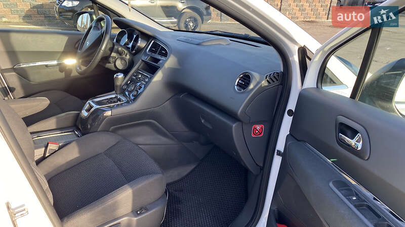 Мікровен Peugeot 5008 2015 в Рівному