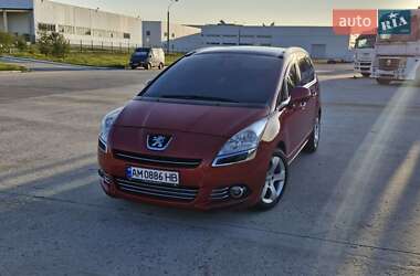 Микровэн Peugeot 5008 2010 в Коростене