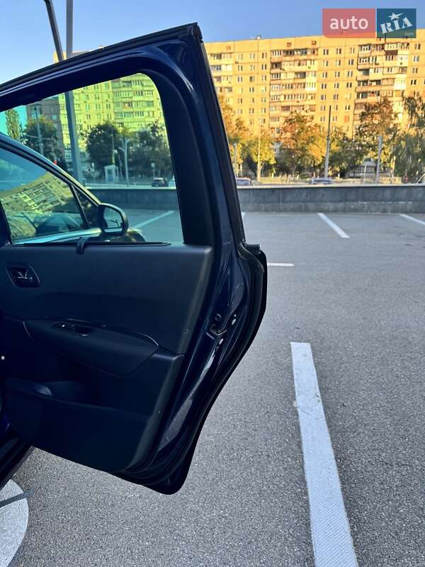 Микровэн Peugeot 5008 2010 в Харькове фото 63 Микровэн Peugeot 5008 2010 в Харькове