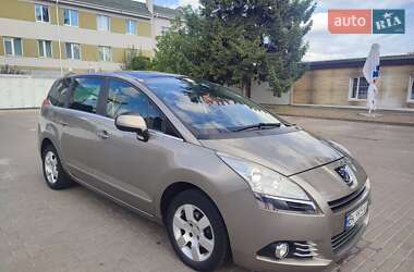 Микровэн Peugeot 5008 2010 в Ровно