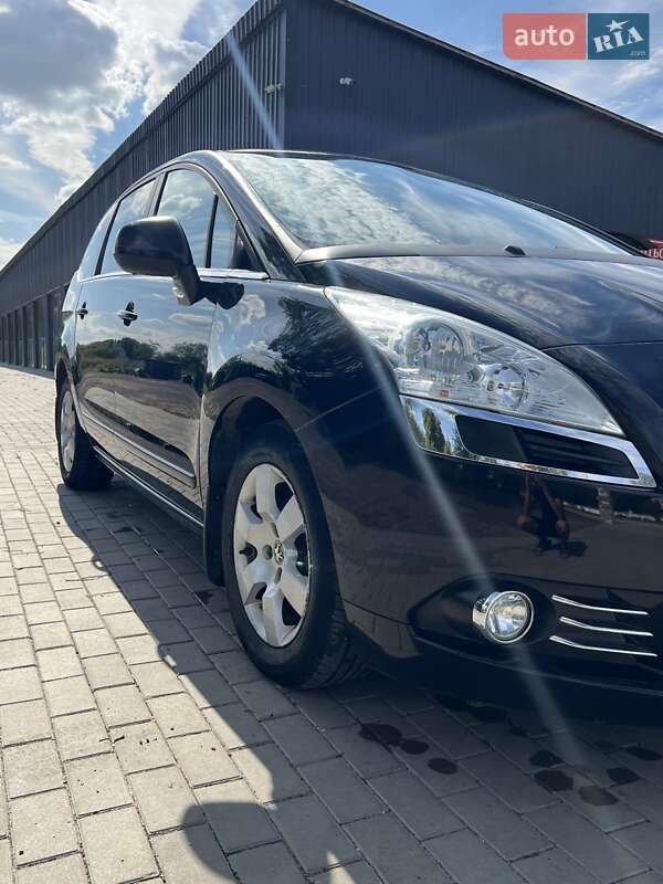 Мікровен Peugeot 5008 2011 в Луцьку