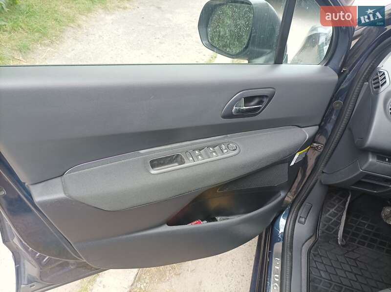 Мікровен Peugeot 5008 2015 в Бродах фото 30 Мікровен Peugeot 5008 2015 в Бродах