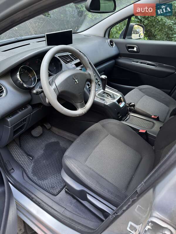 Мікровен Peugeot 5008 2010 в Львові