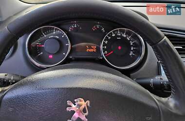 Микровэн Peugeot 5008 2010 в 