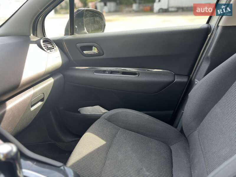 Микровэн Peugeot 5008 2014 в Львове