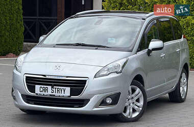 Мікровен Peugeot 5008 2015 в Стрию