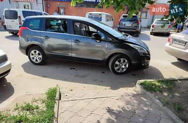 Микровэн Peugeot 5008 2013 в 