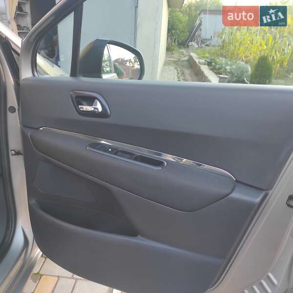 Мікровен Peugeot 5008 2010 в Коростені фото 13 Мікровен Peugeot 5008 2010 в Коростені