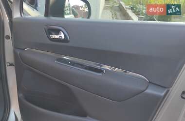 Микровэн Peugeot 5008 2010 в 