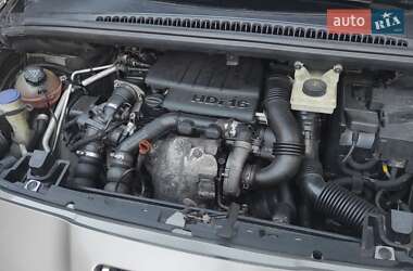 Микровэн Peugeot 5008 2010 в 