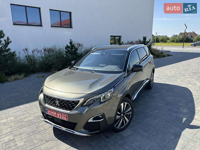 Позашляховик / Кросовер Peugeot 5008 2018 в Луцьку