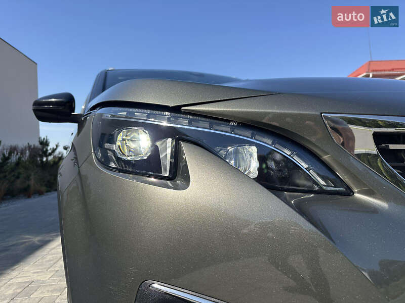 Позашляховик / Кросовер Peugeot 5008 2018 в Луцьку