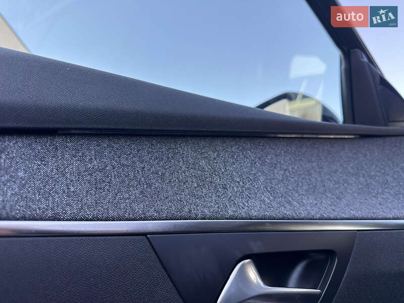 Позашляховик / Кросовер Peugeot 5008 2018 в Луцьку