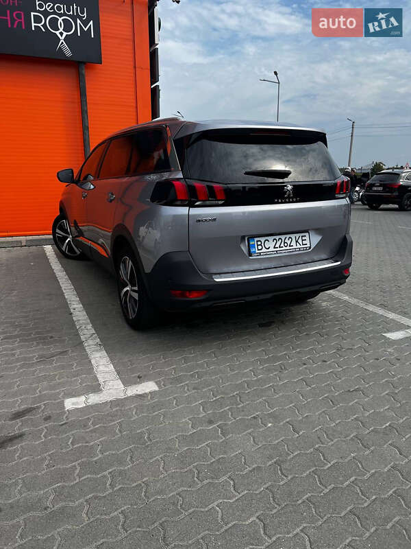 Позашляховик / Кросовер Peugeot 5008 2017 в Львові