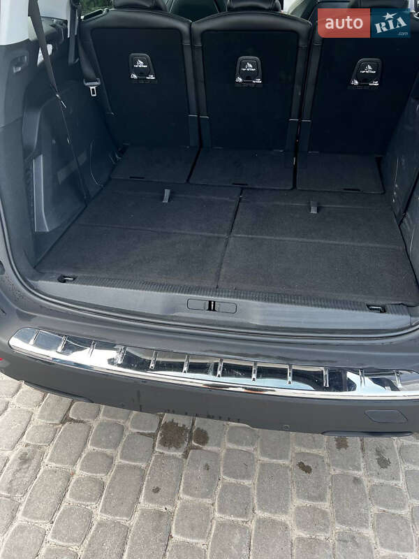 Позашляховик / Кросовер Peugeot 5008 2017 в Львові