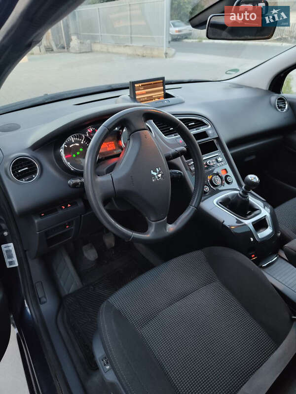 Микровэн Peugeot 5008 2011 в Ровно фото 12 Микровэн Peugeot 5008 2011 в Ровно