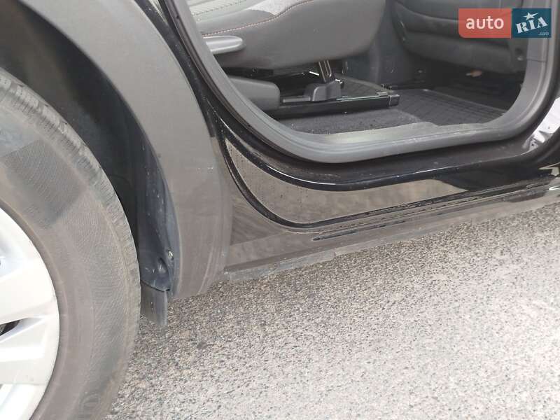 Позашляховик / Кросовер Peugeot 5008 2017 в Малині фото 21 Позашляховик / Кросовер Peugeot 5008 2017 в Малині